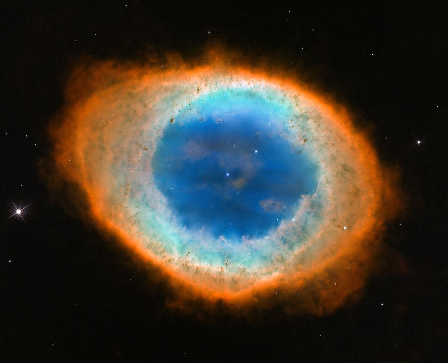 La nébuleuse de l’Anneau M57 observée par le télescope spatial Hubble