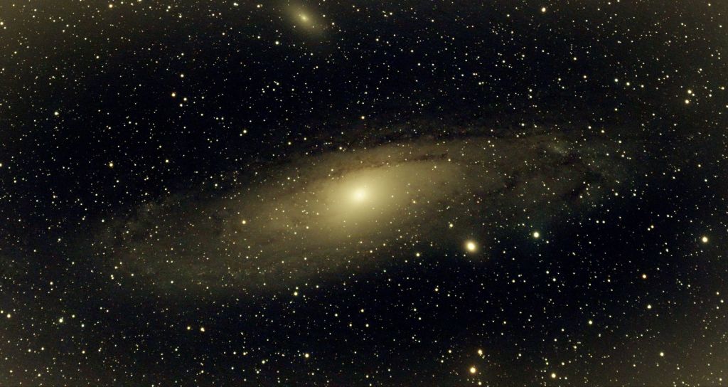 M31, la galaxie d’Andromède : notre grande voisine et ses&nbsp;satellites